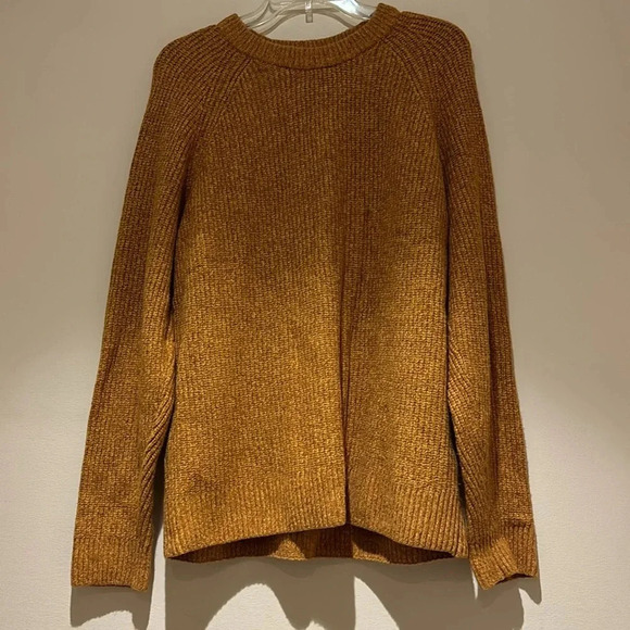 Abercrombie Soft A & F Mustard Cable Knit chunky Sweater Sz M - Picture 11 of 14